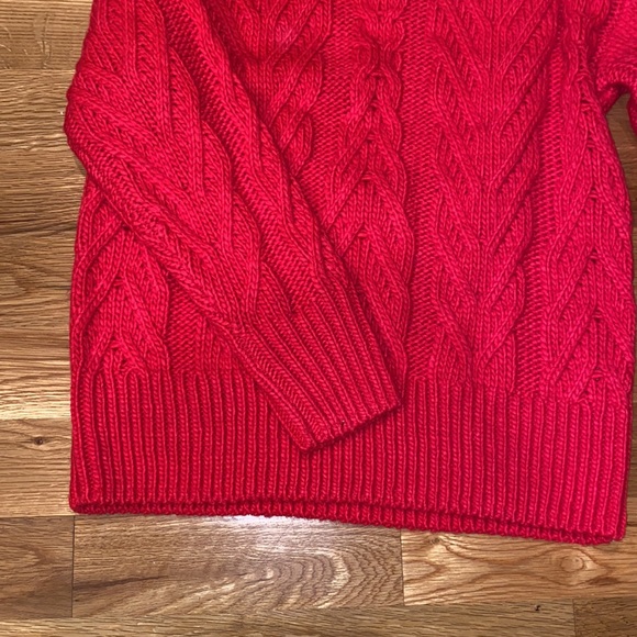 NWT French Connection NISSA CHUNKY CABLE-KNIT SWEATER IN BARBERRY - Picture 4 of 8